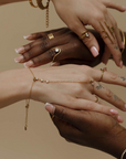 It-Girl Hand Chain